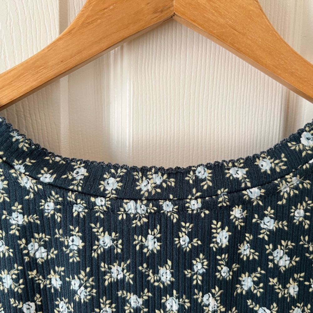 Laura Ashley floral cottagecore Soft Short Sleeve Top/Shorts Pajama Set Sz: L - Picture 6 of 16